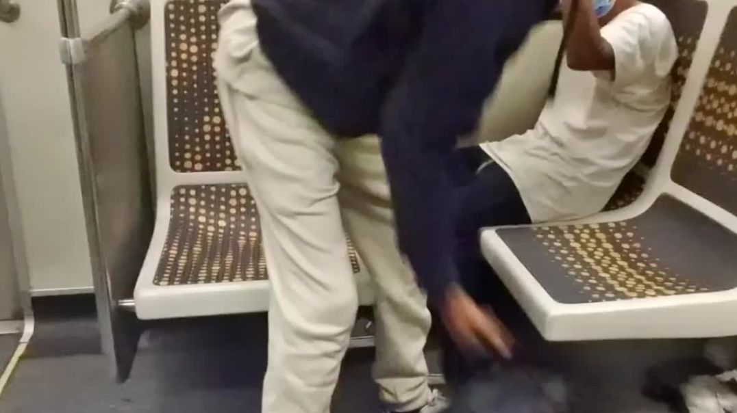 ⁣Hood Chronicals-Train edition P.2 [Man gets chin checked]